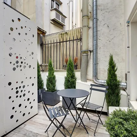 Hotel Riviera Elysees Paris