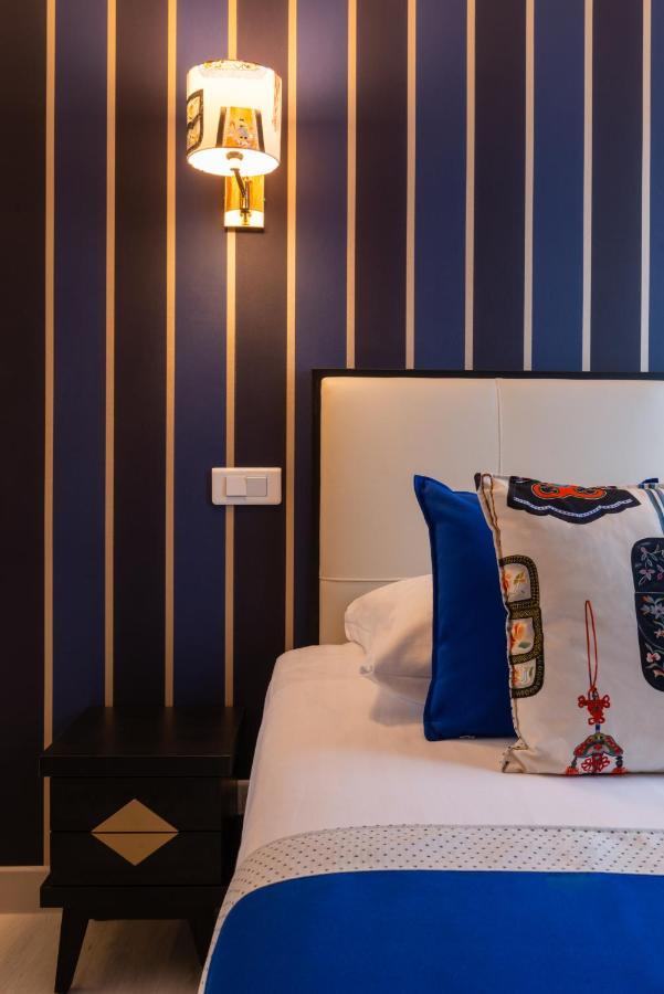 Hotel Riviera Elysees Parigi