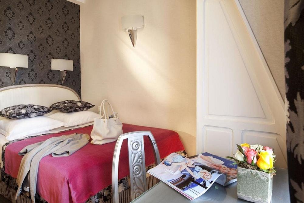 Riviera Elysees Hotel