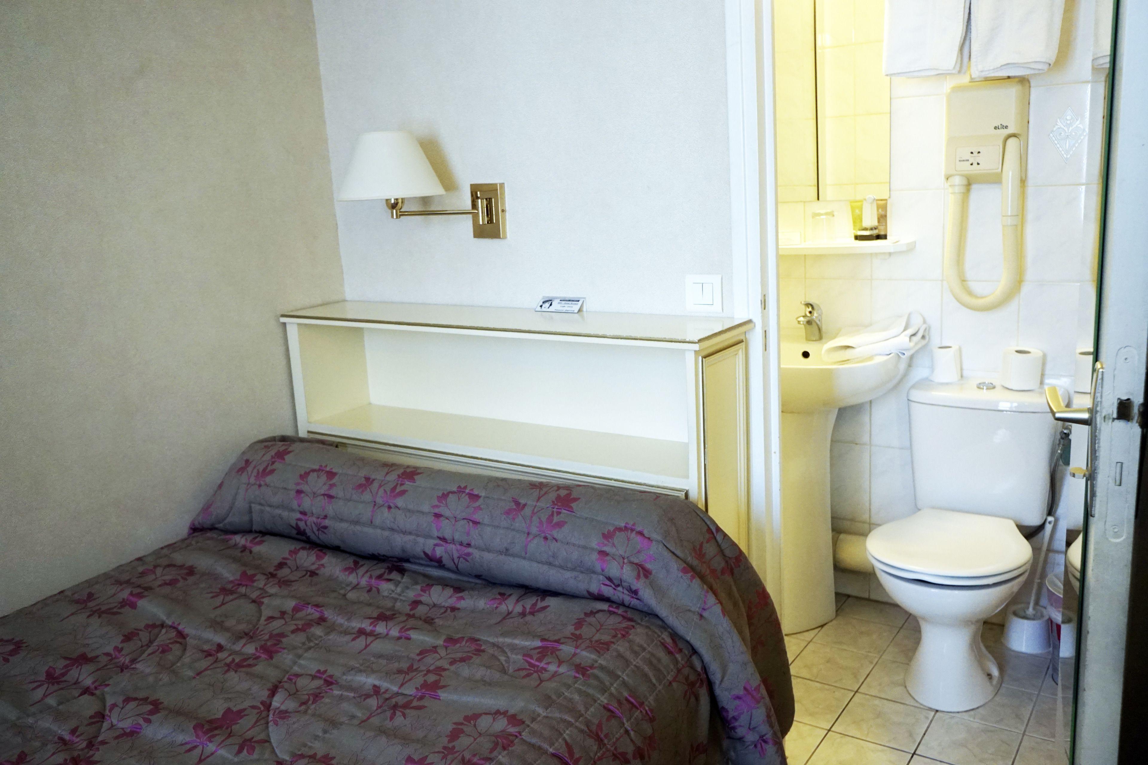 Hotel Riviera Elysees Parigi