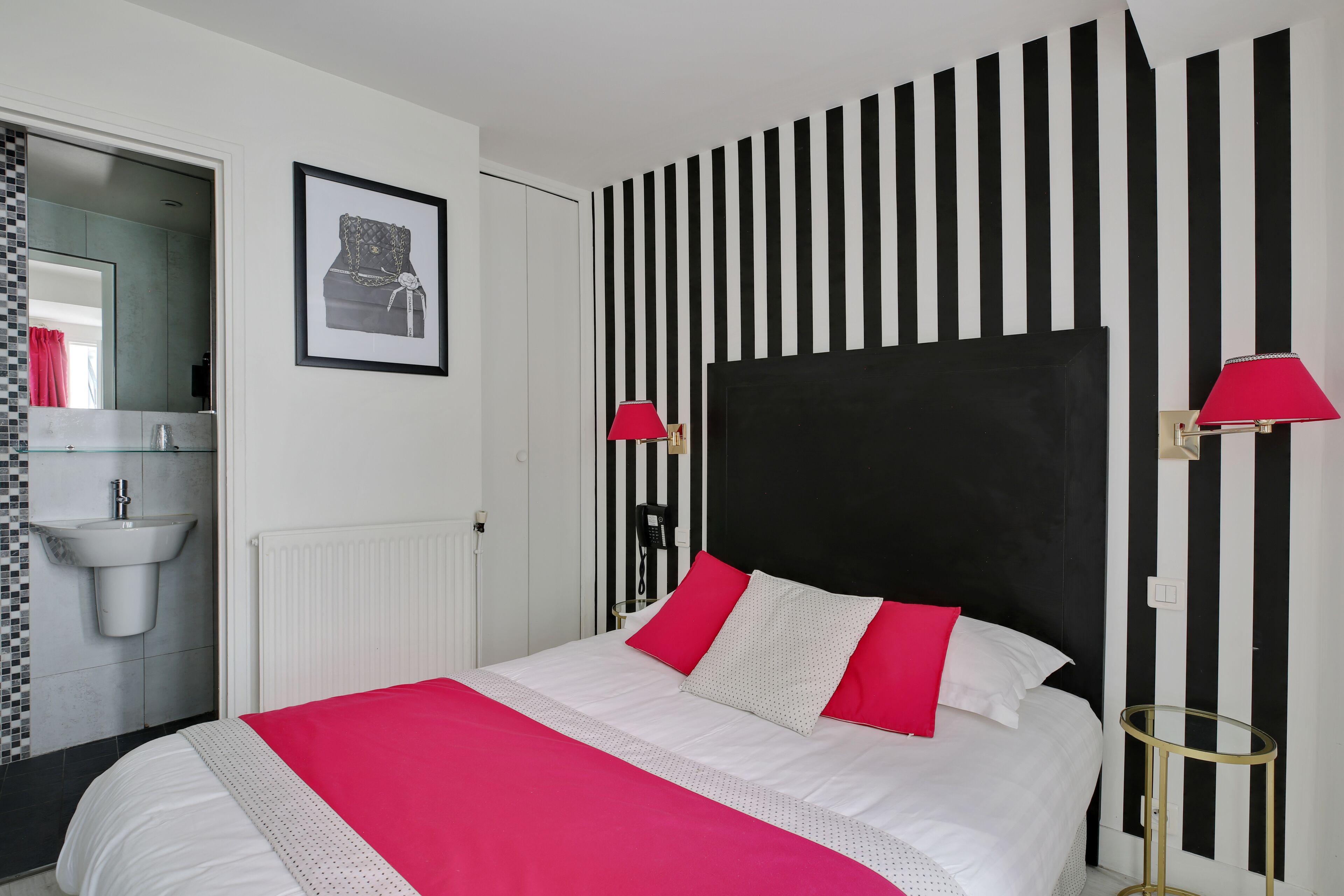 Riviera Elysees Hotel